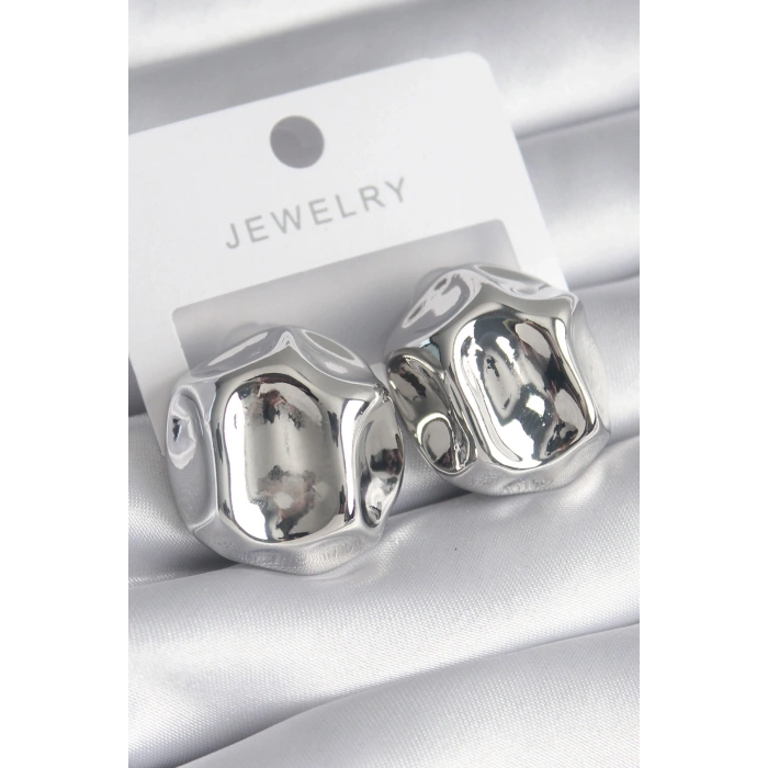 Erb Pirinç Gümüş Renk İşlemeli Top Model Kadın Küpe