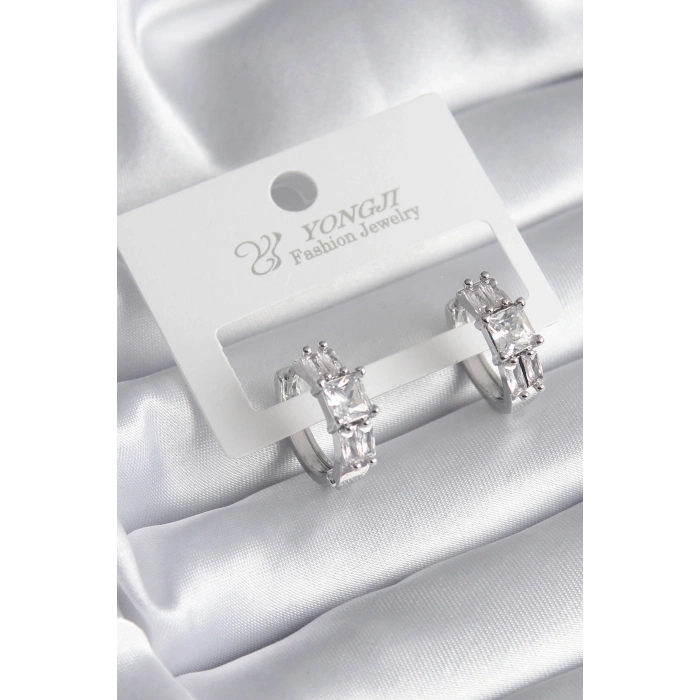 Erb Pirinç Gümüş Renk Kare Zirkon Taşlı Kadın Küpe