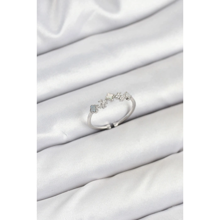 Erb Pirinç Gümüş Renk Minimal Yonca Detaylı Kadın Yüzük