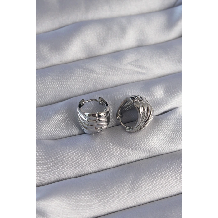 Erb Pirinç Gümüş Renk Tırtıklı Minimal Bombeli Tasarım Küpe