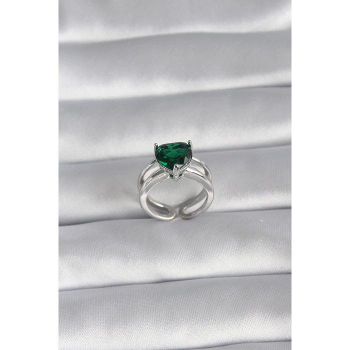 Erb Pirinç Gümüş Renk Yeşil Zirkon Taşlı Tek Taş Model Kadın Yüzük