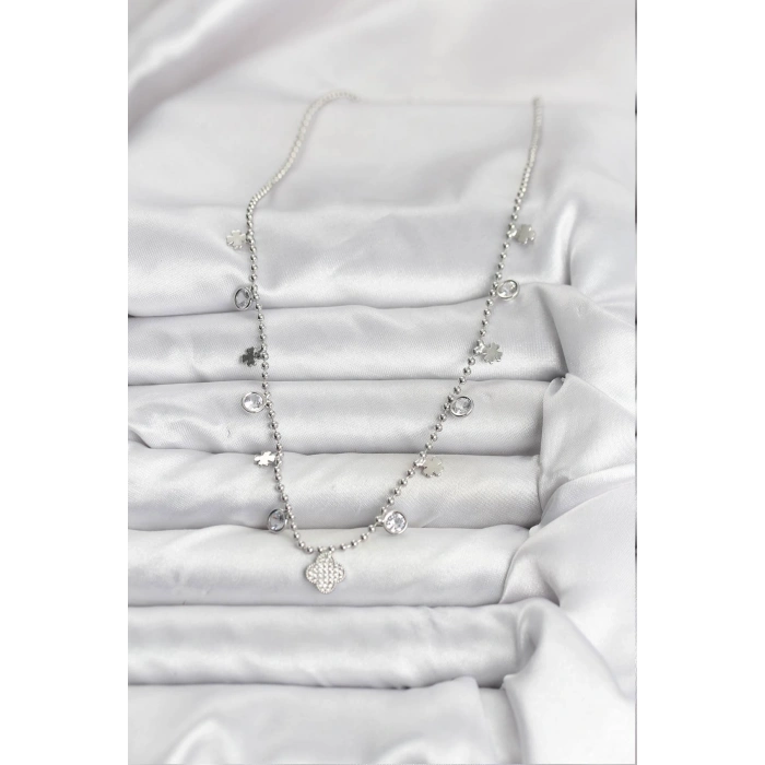 Erb Pirinç Gümüş Renk Yonca Model Kadın Kolye