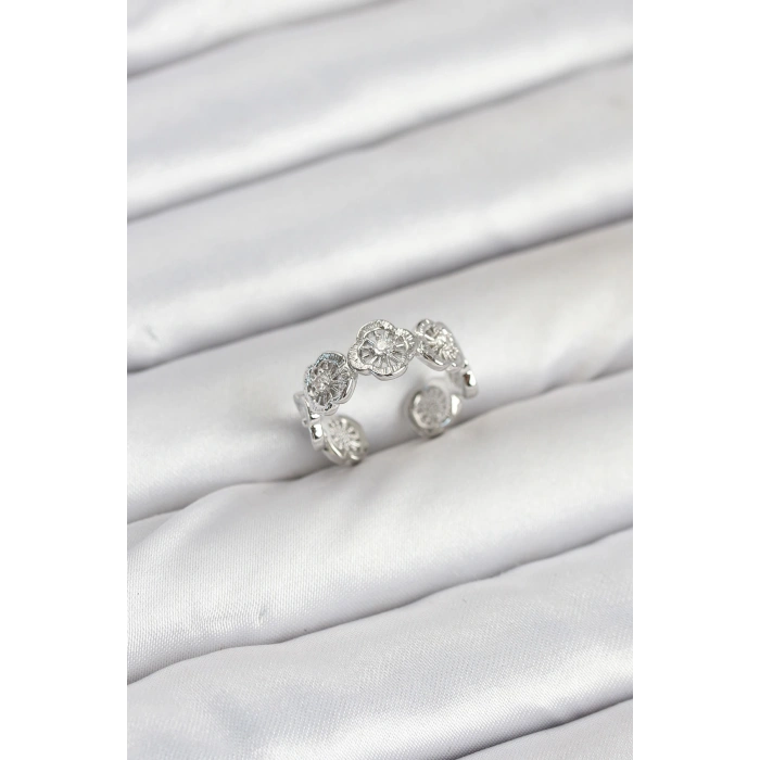 Erb Pirinç Gümüş Renk Yonca Model Kadın Yüzük