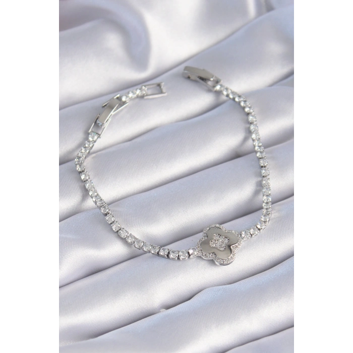 Erb Pirinç Gümüş Renk Zirkon Taşlı Yonca Model Kadın Bileklik