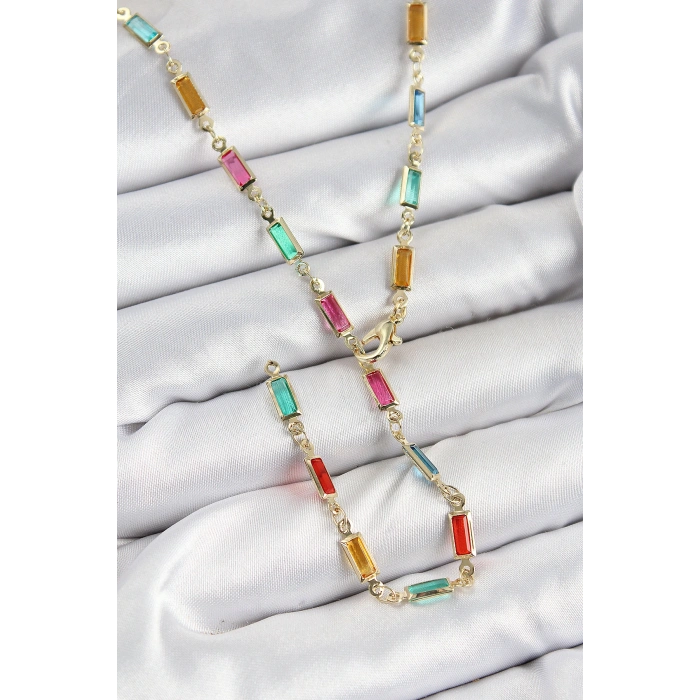 Erb Pirinç Renkli Zirkon Taşlı Dikdörtgen Model Gold Renk Kadın Y Kolye