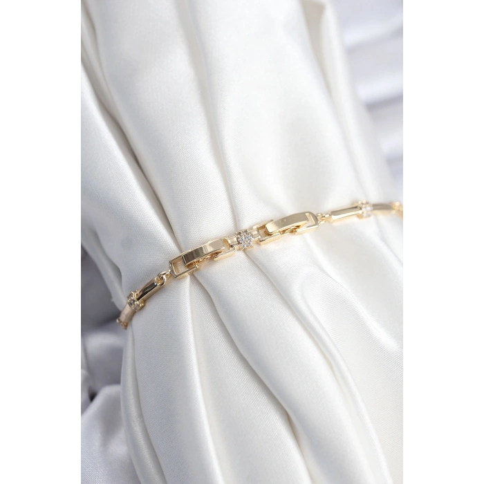 Erb Pirinç VIP Seri Gold Renk Parçalı Model Zirkon Taşlı Kadın Bileklik