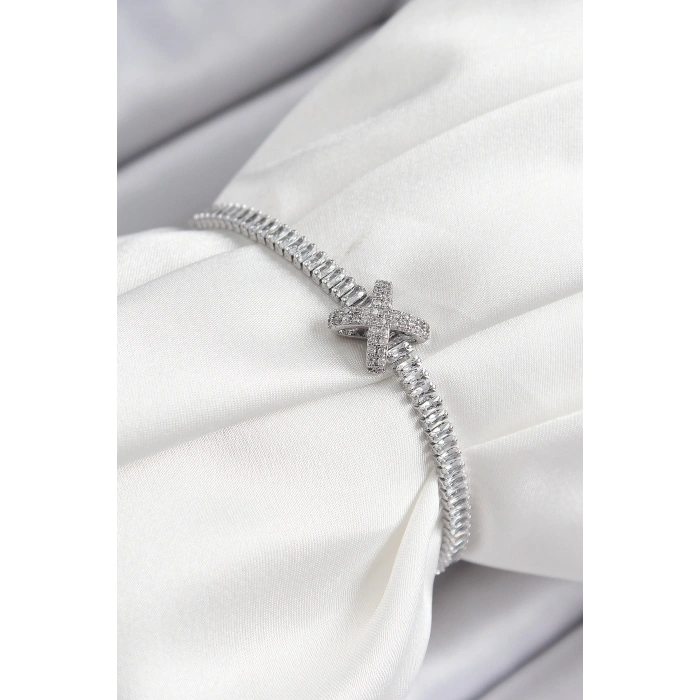 Erb Pirinç Zirkon Taşlı X Detaylı Su Yolu Model Gümüş Renk Asansörlü Kadın Bileklik