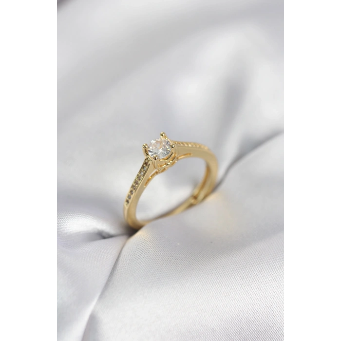 Erb Tek Taş Gold Renk Zirkon Taşlı Model Kadın Yüzük