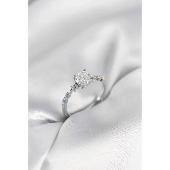 Erb Tek Taş Model Zirkon Taşlı Gümüş Renk Kadın Yüzük