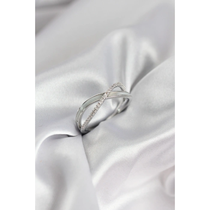 Erb Zirkon Taşlı Sarmal Sedefli Gümüş Renk Kadın Yüzük