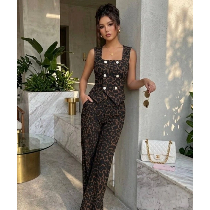 Kadın Düğmeli Bürümcük Kumaş Takım