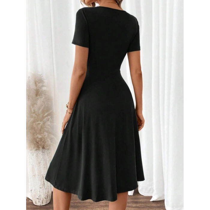 Kadın Kısa Kollu V Yakalı önden Düğmeli A Kesim Dokuma Elbise