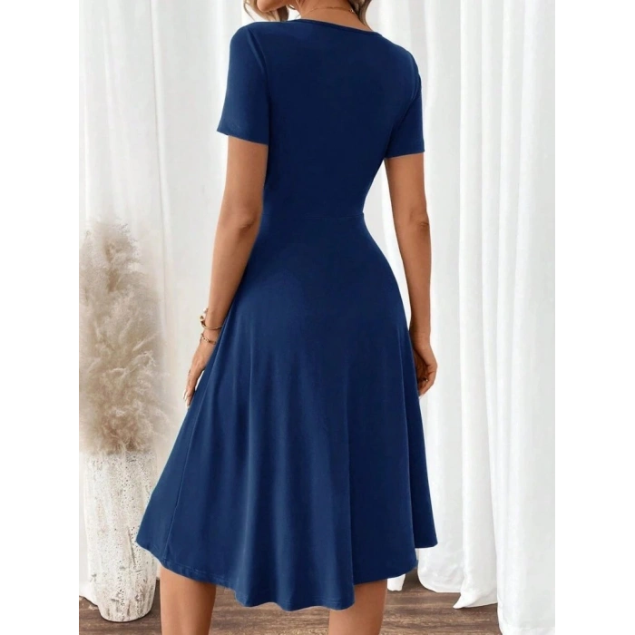 Kadın Kısa Kollu V Yakalı önden Düğmeli A Kesim Dokuma Elbise