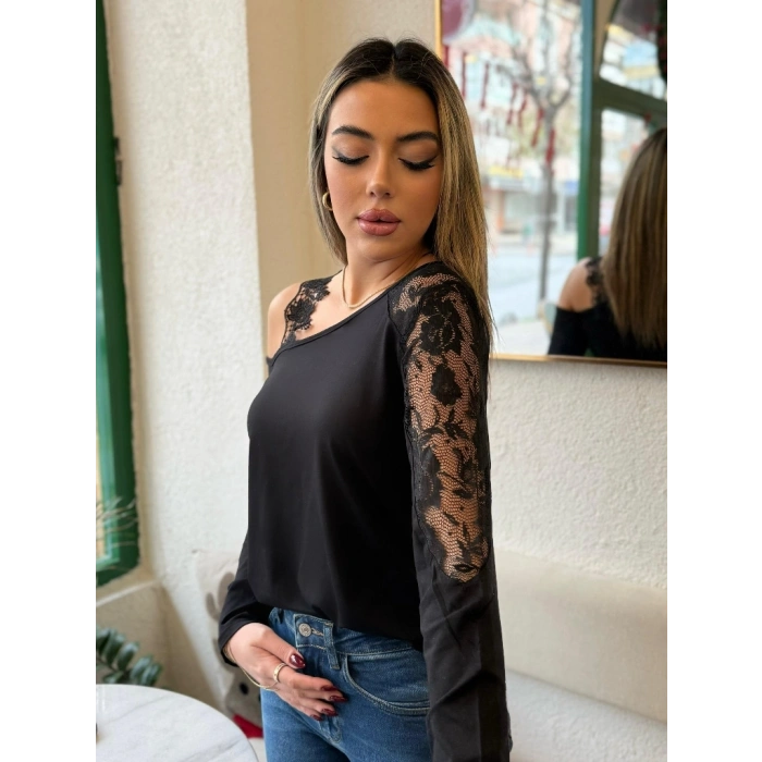 Kadın Tek Omuzu Açık Askılı Dantelli Viskon Bluz