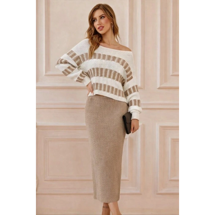 Kadın Uzun Kollu Kayık Yakalı Salaş Triko Bluz Ve Etek Ikili Takım