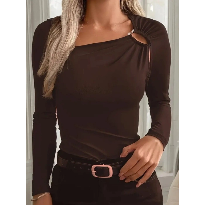 Kadın Uzun Kollu Yakadan Halka Detaylı Viskon Bluz