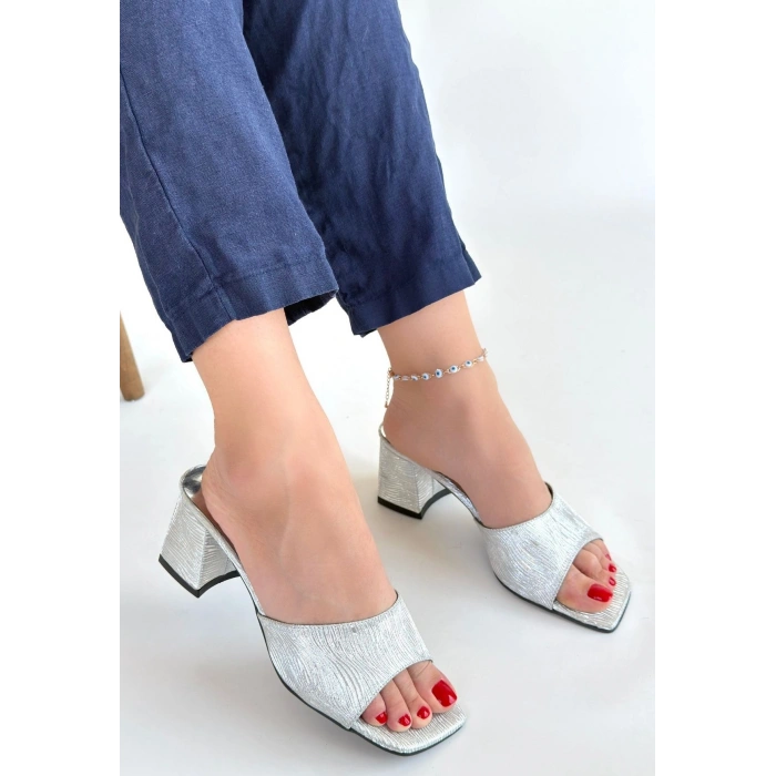 Luart Gümüş Simli Topuklu Terlik