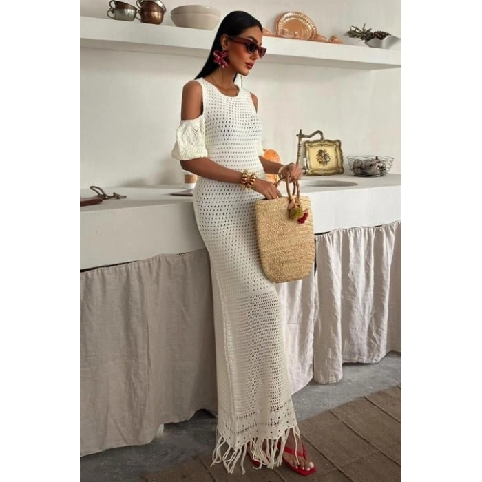 Omuz Detaylı Etek Ücü Püsküllü Triko Elbise 2862