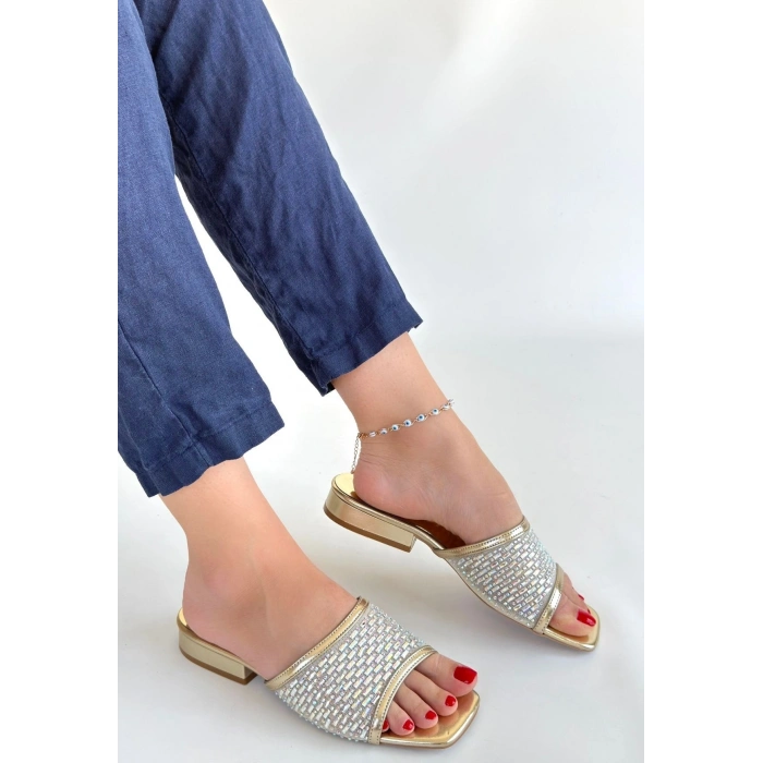 Ortu Gold Cilt İşlemeli Terlik