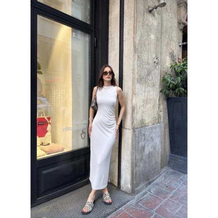 Osy Modal Yumuşak Dokulu Kumaş Bisiklet Yaka Sıfır Kolsuz Yırtmaçlı Uzun Elbise - Beyaz