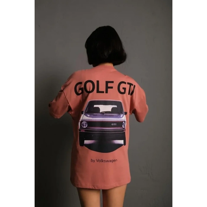 Oversize Baskılı Tişört – Golf GTI Retro Araba Desenli, Ön - Arka Dijital Baskı, Sokak Modası Stil- Gül Kurusu