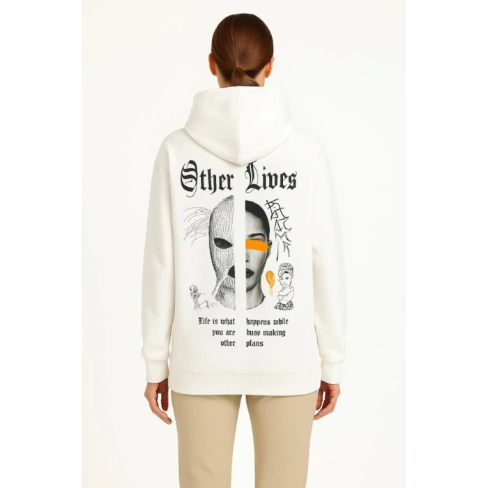 Oversize Üç İplik Şardonlu Kapüşonlu Sweatshirt – Beyaz “Other Lives” Ön Ve Arka Baskılı, Kanguru Cepli, Ribanalı Rahat Kışlık Model Beyaz