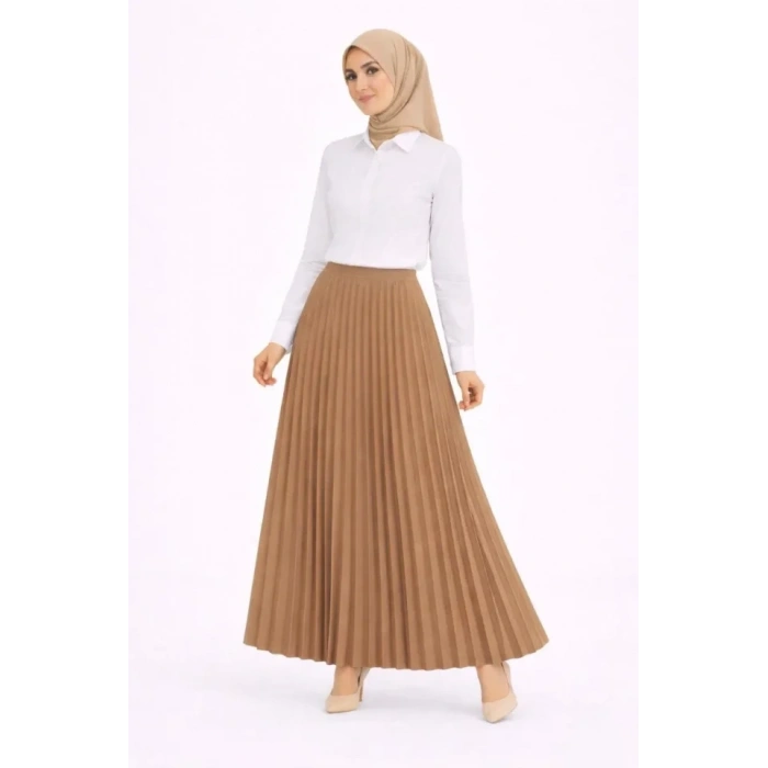 Tesettür Beyaz Gömlekli Pliseli Etek İkili Takım Gündelik Ve Ofis Şıklığı - Kahverengi