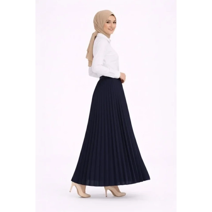 Tesettür Beyaz Gömlekli Pliseli Etek İkili Takım Gündelik Ve Ofis Şıklığı - Lacivert