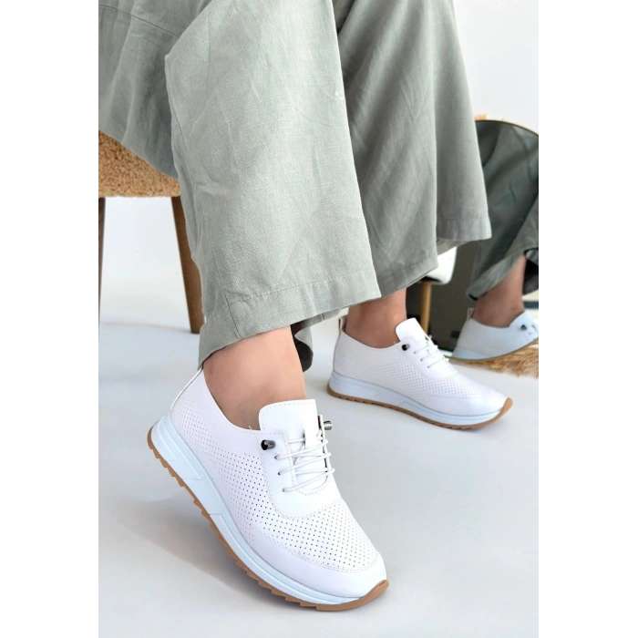 Tone Beyaz Cilt Bağcıklı Spor Ayakkabı