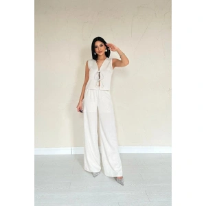 Bej Önü Fiyonklu Keten Takım