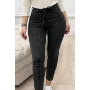 Kadın Yüksek Bel Belden Kuşaklı Yırtık Detaylı Kot Pantolon