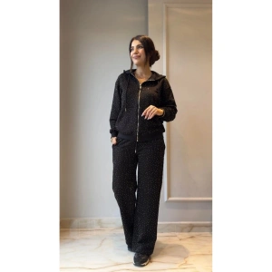 Kadın Uzun Kollu Kapşonlu Fermuarlı Taşlı önü Fermuarlı Viskon Iki Iplik Bluz Ve Eşofman Altı Ikili Takım