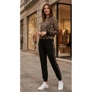 Kadın Uzun Kollu önden Fermuarlı Leopar Desen Detaylı Viskon Iki Iplik Kumaş Ikili Takım