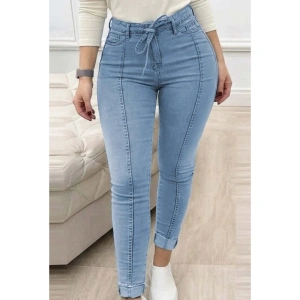 Kadın Yüksek Bel Belden Kuşaklı Yırtık Detaylı Kot Pantolon