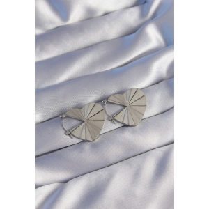 Erb 316L Çelik Gümüş Renk Çizgili Plaka Tasarımlı Kalp Küpe