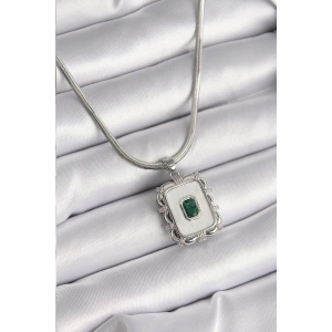 Erb 316L Çelik Gümüş Renk İtalyan Zincir Beyaz Sedefli Kare Portre Model Zümrüt Taş Detay Kadın Kolye