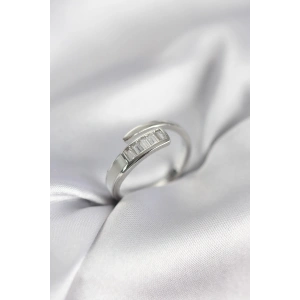 Erb Baget Zirkon Taşlı Gümüş Renk Kadın Yüzük