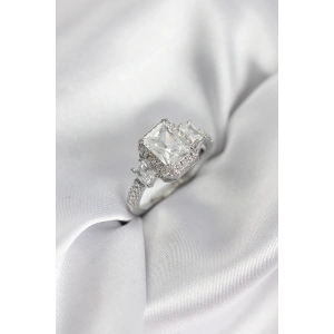 Erb Gümüş Renk Kare Baget Zirkon Taşlı Tek Taş Model Kadın Yüzük