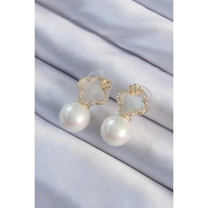 Erb Pirinç Altın Renk Zirkon Taşlı Minimal Çiçek Tasarımlı Kadın Küpe