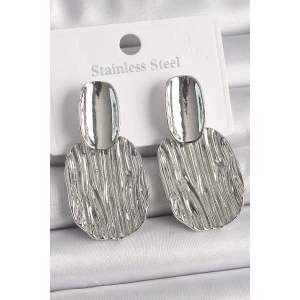 Erb Pirinç Gümüş Renk İşlemeli Kare Plaka Model Kadın Küpe