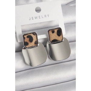 Erb Pirinç Gümüş Renk Kare Plaka Leopar Desenli Kadın Küpe