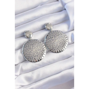 Erb Pirinç Gümüş Renk Oval İşlemeli Küpe