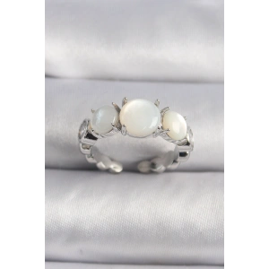 Erb Pirinç Gümüş Renk Zirkon Taş Detaylı Beyaz Sedefli VIP Seri Kadın Yüzük