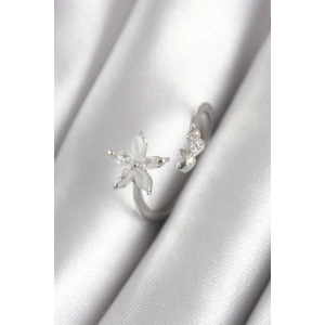 Erb Pirinç Gümüş Renk Zirkon Taşlı Çiçek Model Kalp Detay Kadın Yüzük