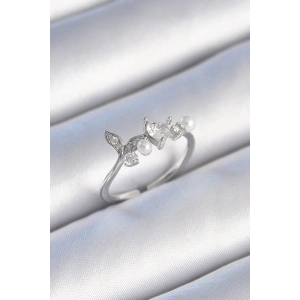 Erb Pirinç Gümüş Renk Zirkon Taşlı Kalp Yaprak Model İnci Detay Kadın Yüzük