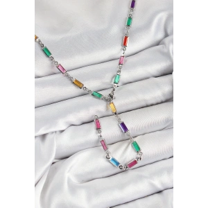 Erb Pirinç Renkli Zirkon Taşlı Dikdörtgen Model Gümüş Renk Kadın Y Kolye