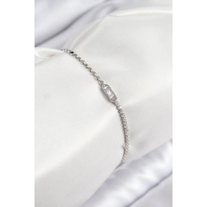 Erb Pirinç Zirkon Taşlı Dikdörtgen Model Ezme Zincir Gümüş Renk Kadın Bileklik