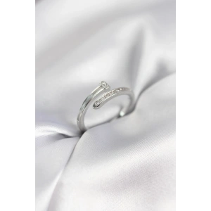 Erb Zirkon Taşlı Gümüş Renk Yassı Çivi Model Kadın Yüzük