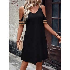 Kadın Askılı V Yakalı Omuzlardan Açık Kısa Viskon Elbise