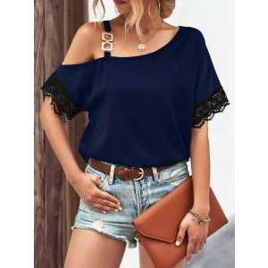 Kadın Tek Omuzu Askılı Kısa Kollu Toka Detaylı Dantelli Viskon Bluz